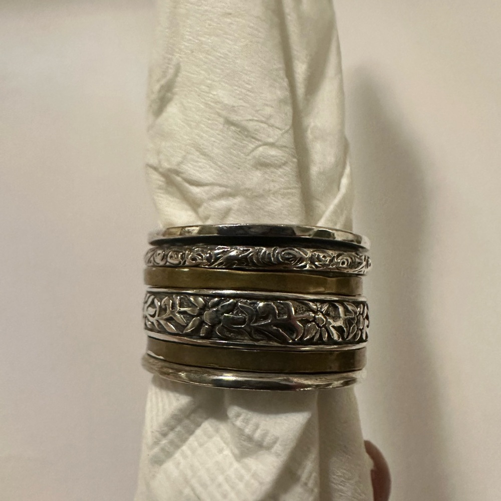 Women’s Silver and Gold Floral spinner Ring